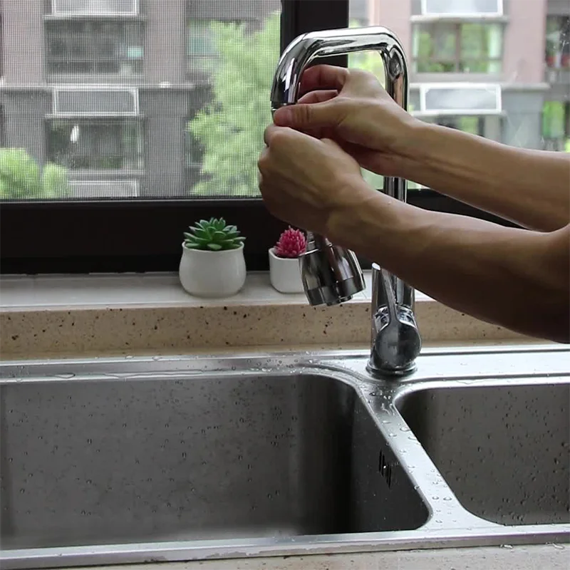 360-Degree Rotating Splash-Proof Faucet Kitchen Shower Splash-Proof Gadget Filter Head Universal Splash-Proof Water Extender Kitchen and Bathroom Faucet