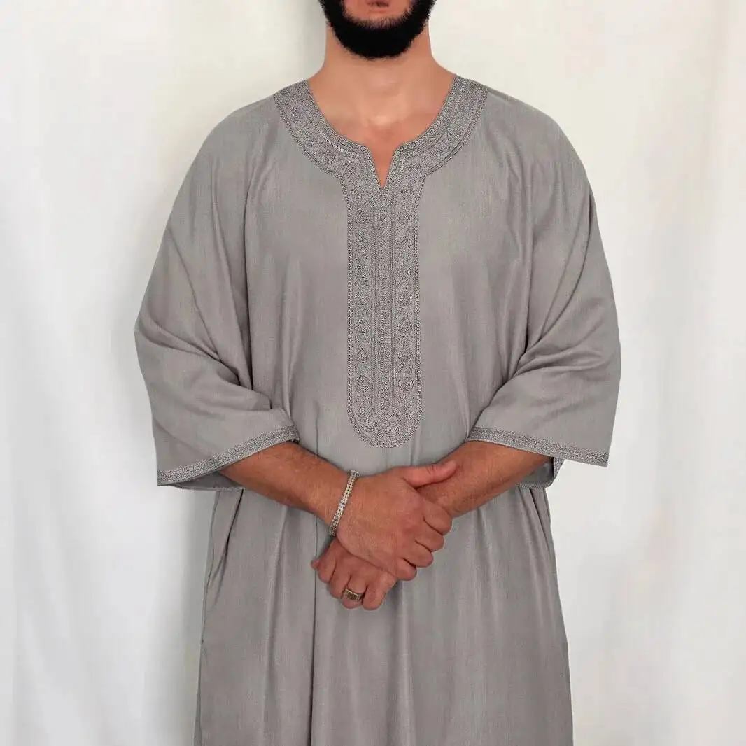 

2026 New Men's Clothing Muslim Mid Sleeve Embroidered Robe Ethnic Style Moroccan Robe Abaya Ramadan Dubai Luxury Islam Elegant