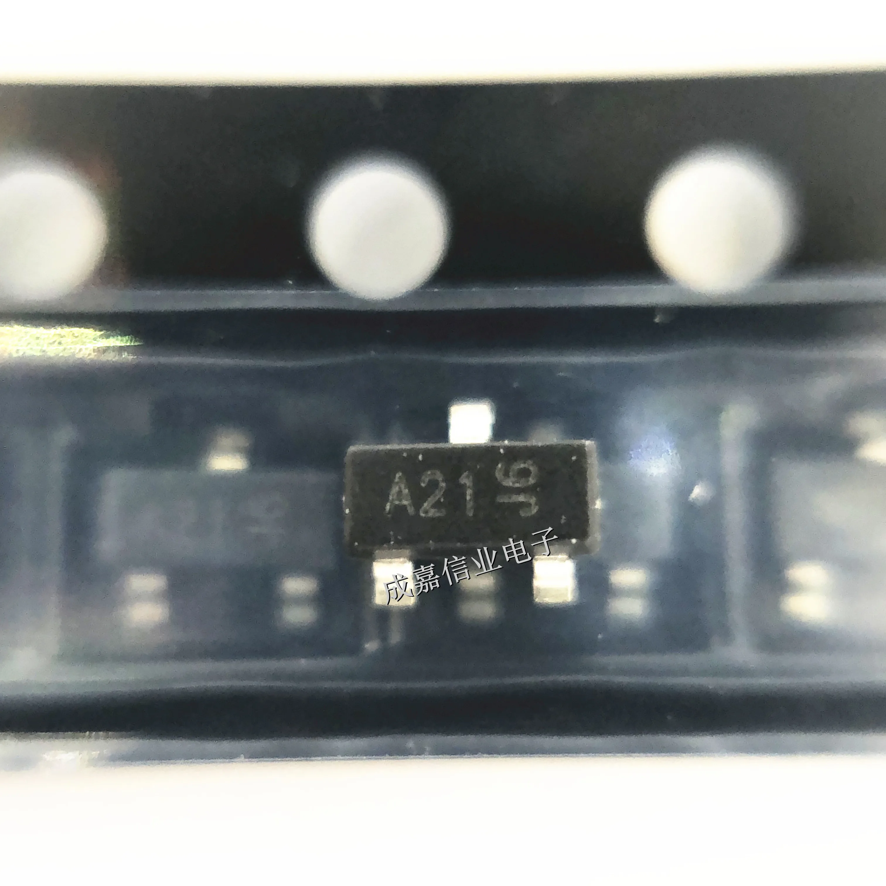 10pcs/Lot DESD1CAN2SOQ-7 SOT-23-3 MARKING;A21 Bidirectional Electrostatic And Surge Protection (TVS/ESD) 24V