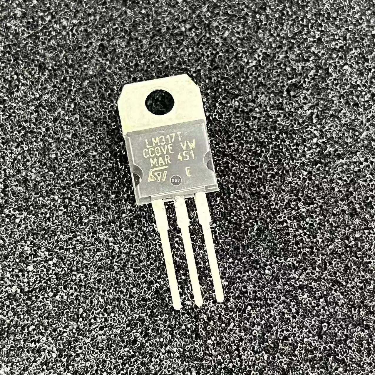 LM317T-DG TO-220 New Original In Stock