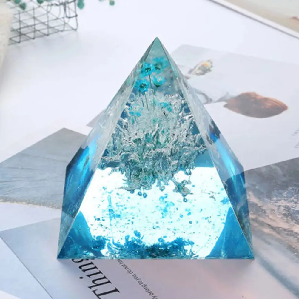 

1Set DIY Craft Mold Superior Flexibility Silicone Making Mold for Pyramid Ornament Casting Tools Compact Storage Friendly Craft