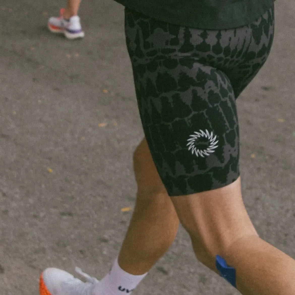 UVU running fitness cycling sports tight elastic compression turtle crack quick drying breathable shorts