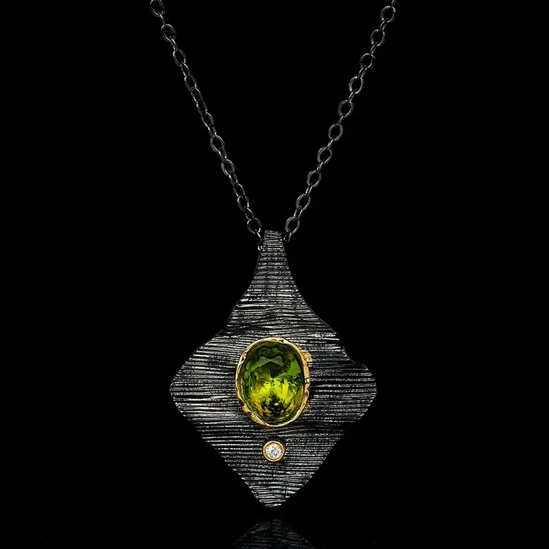 Classic Necklace for Women Creative Irregular Black Gold Two Tone Geometric Green Zircon Pendant Women Sweater Chain