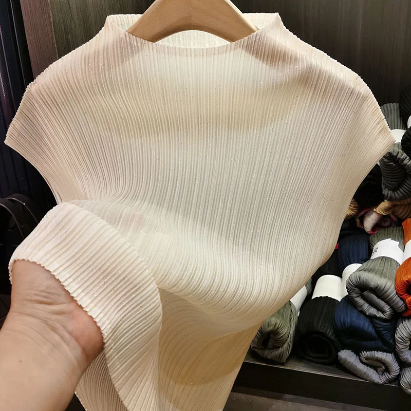 

Miyake Pleated T-shirt 2025 Summer New Fold Tops Female Slim Solid Versatile Thin Commuter Bottoming Shirt Pleat T-shirt Female