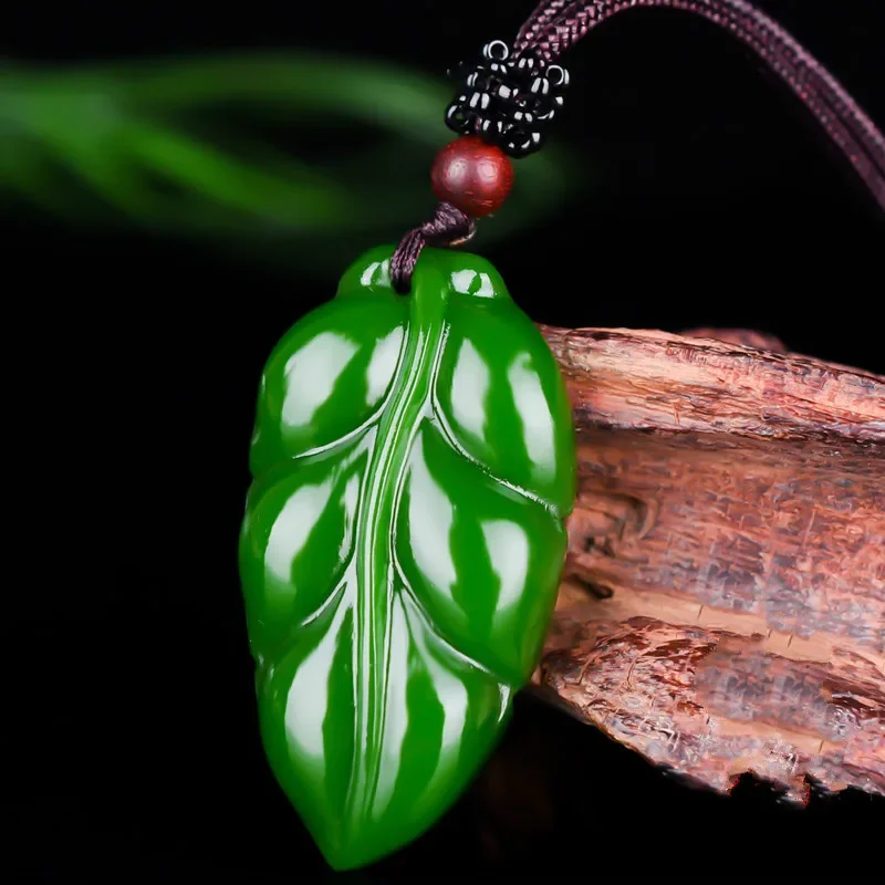 

Chinese Natural Green Jade Tree Leaves Pendant Necklace Hand-carved Charm Jadeite Jewelry Fashion Gifts for Women Men