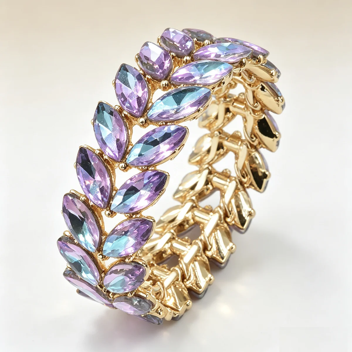 Luxuriöses Breites Strass-Armband für Damen, Geometrischer Kristall-Schmuck für Hochzeit und Party, Pailletten-Schmuck, Vergoldetes Ausziehbares Damenarmband – Detail 9