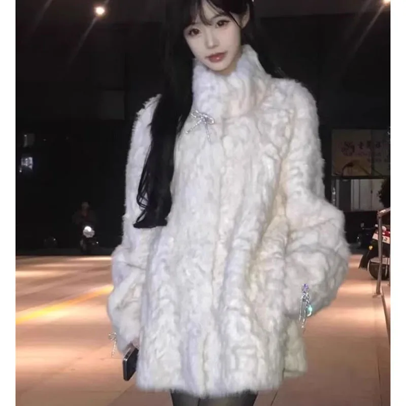 

2025 Women Long Sleeves Fur Outwear Autumn Winter Ladies High-end Stand Collar Faux Fur Coat Korean Female Fashion Plush Jacket