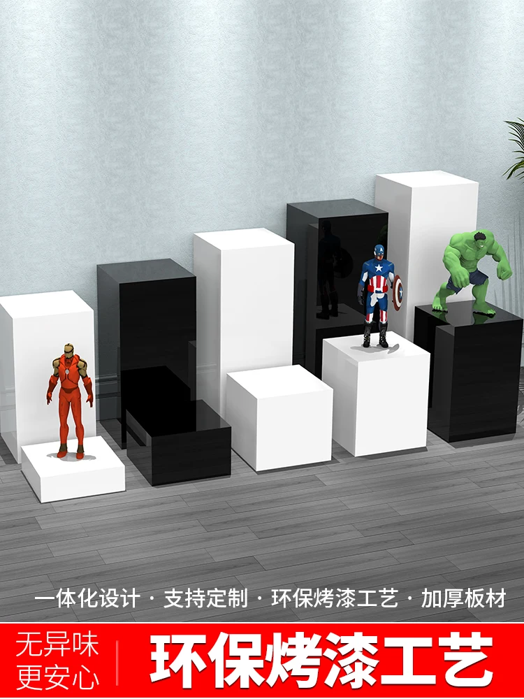 Custom lacquered display stands, display cases, model floors, square booths, white columns, bases, display cases, exhibition