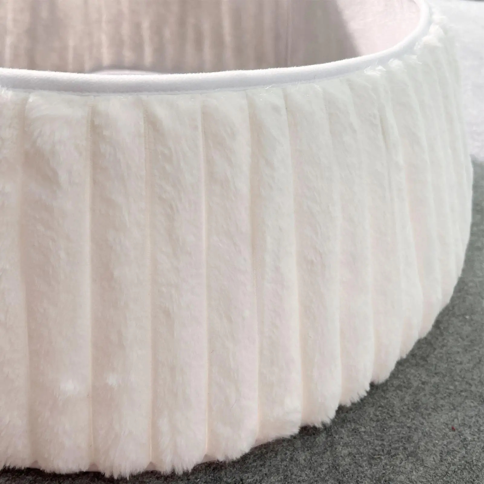 Thumbnail 3 - #5 Christmas Tree Skirts Comparison Guide