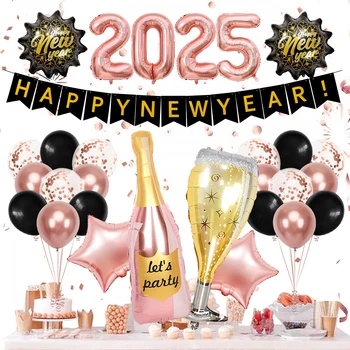 26 قطعة من بالونات السنة الجديدة 2025 مع زجاجة نبيذ ذهبية وردية وزجاج نبيذ، لافتة علم ورقية للعام الجديد السعيد لتزيين السنة الجديدة