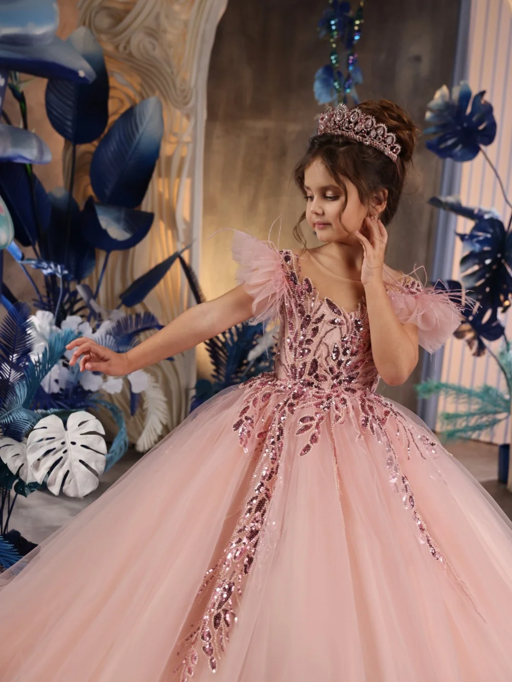 Blush Pink Kids Luxury Beaded Princess Gown For Photoshoot Shooting Sweet Delicate Lace Appliques Girls Dresses For Party