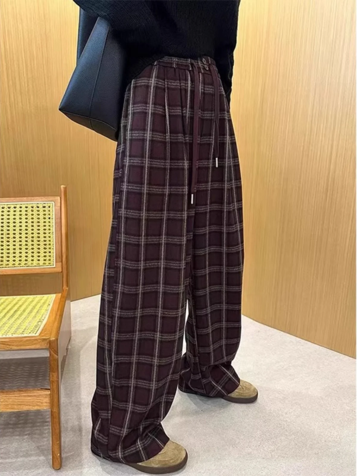 

Повседневные широкие брюки в клетку больших размеров, женские длинные брюки, весна 2024, свободные утягивающие брюки для песочных часов, грушевого тела...