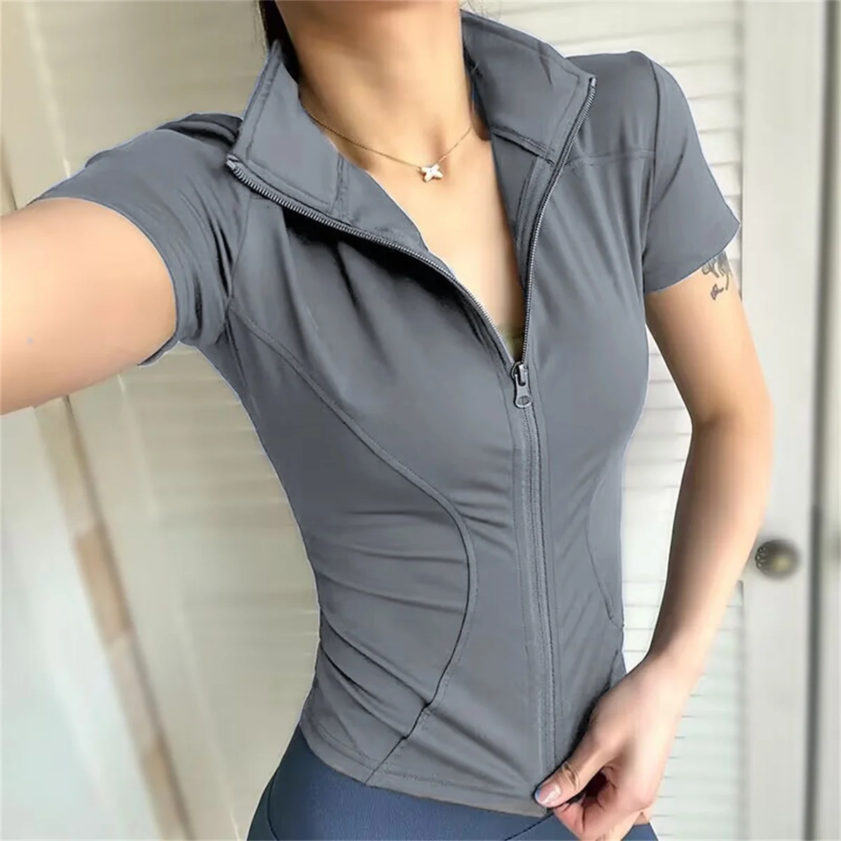 Bwq casual fino casaco esportivo para mulheres manga curta sólido zíper topos feminino ciclismo correndo yoga outfit roupas jaqueta esportiva