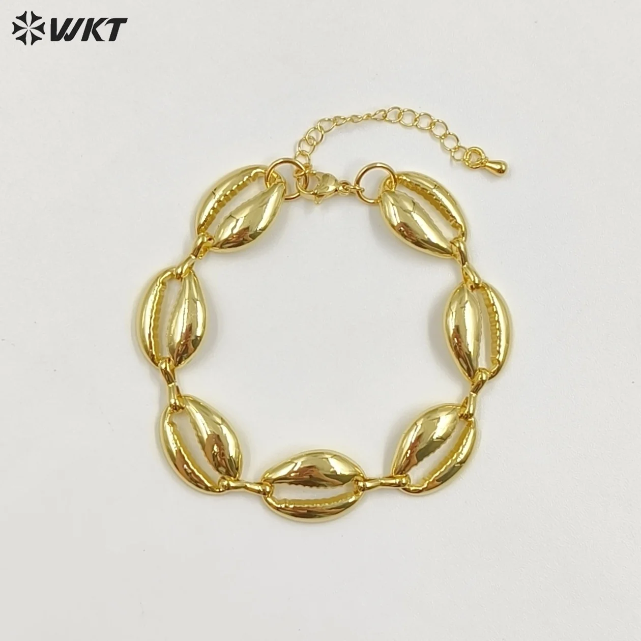 WT-JF370 Lovely Seven Charms Cowrie Shell Shape Fine Yellow Brass Bracelet For Vocation Style Women Decorative
