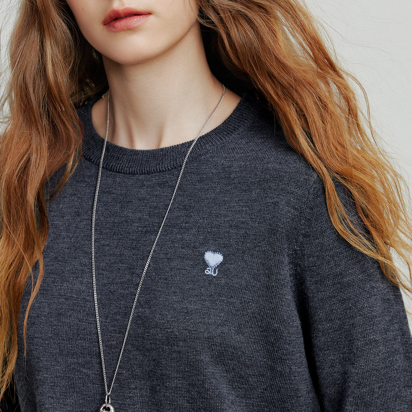 TOYOUTH المرأة محبوك سترة 2025 الخريف جديد الجولة الرقبة الحب المطرزة التباين الربط الصوف محبوك سترة القمم