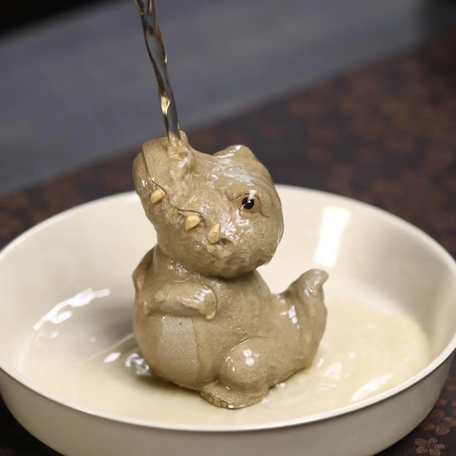 ديناصور الشاي الحيوانات الأليفة تمثال هدية مثالية ديكور المنزل الحرفية الحيوان زخرفة ديناصور تمثال للأصدقاء المنزل مكتب غرفة الشاي