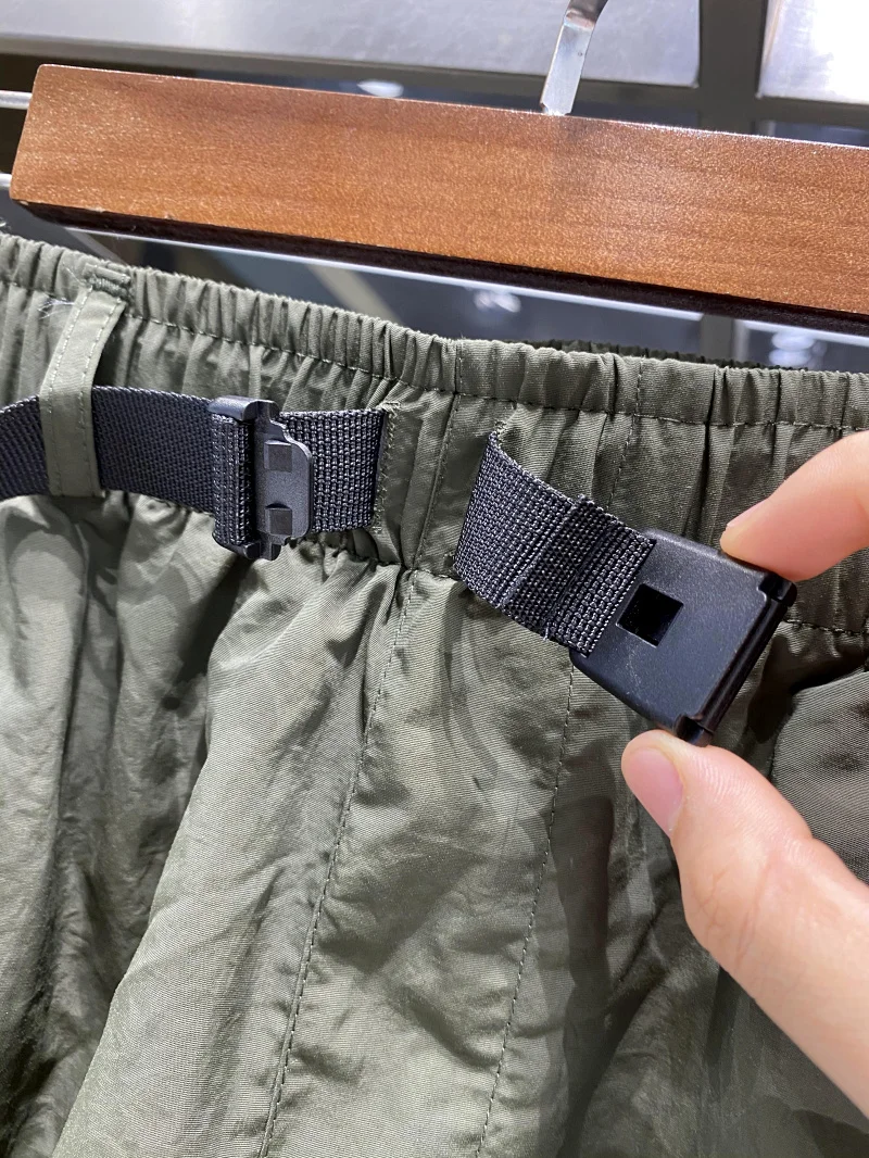 

Lightweight Casual Metal Nylon Pants Straight Leg Fit Autumn Winter Men's Outdoor High Street Belted Trousers Faionable Urb...