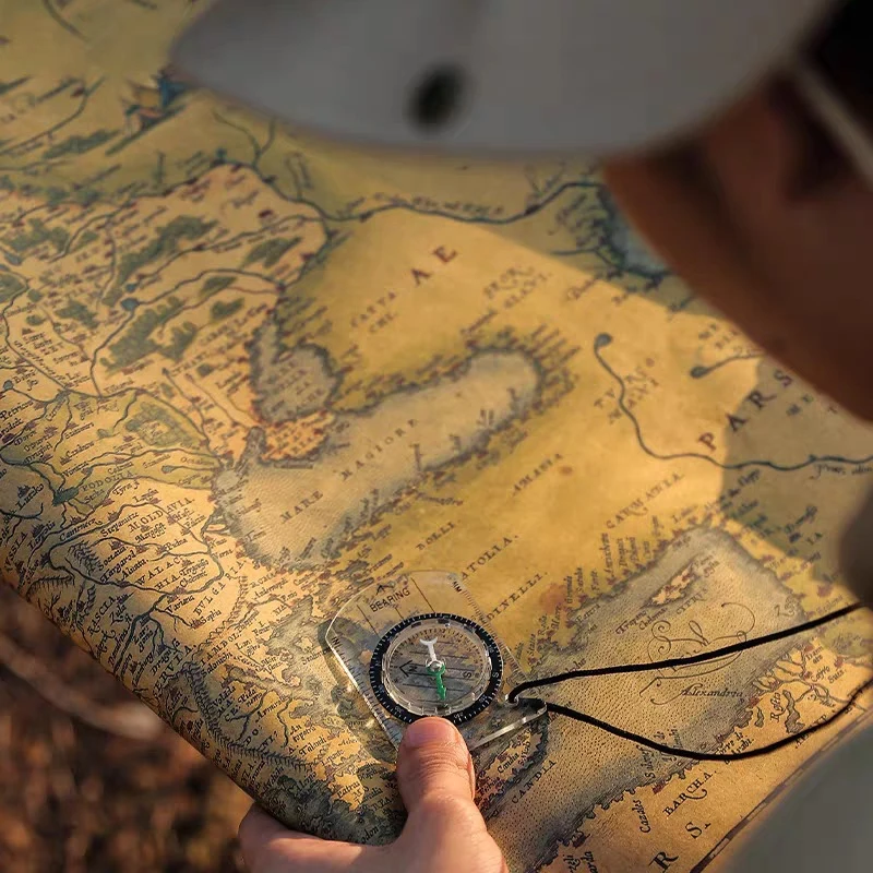 مجموعة بوصلة توجيه TKDMR مكونة من قطعتين، بوصلة خريطة للمشي لمسافات طويلة وحقائب الظهر والتخييم والأطفال والسفر