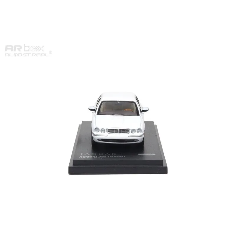 Diecast Almost Real AR Box 1:64 Scale Jaguar XJ6 X350 White Alloy Car Model