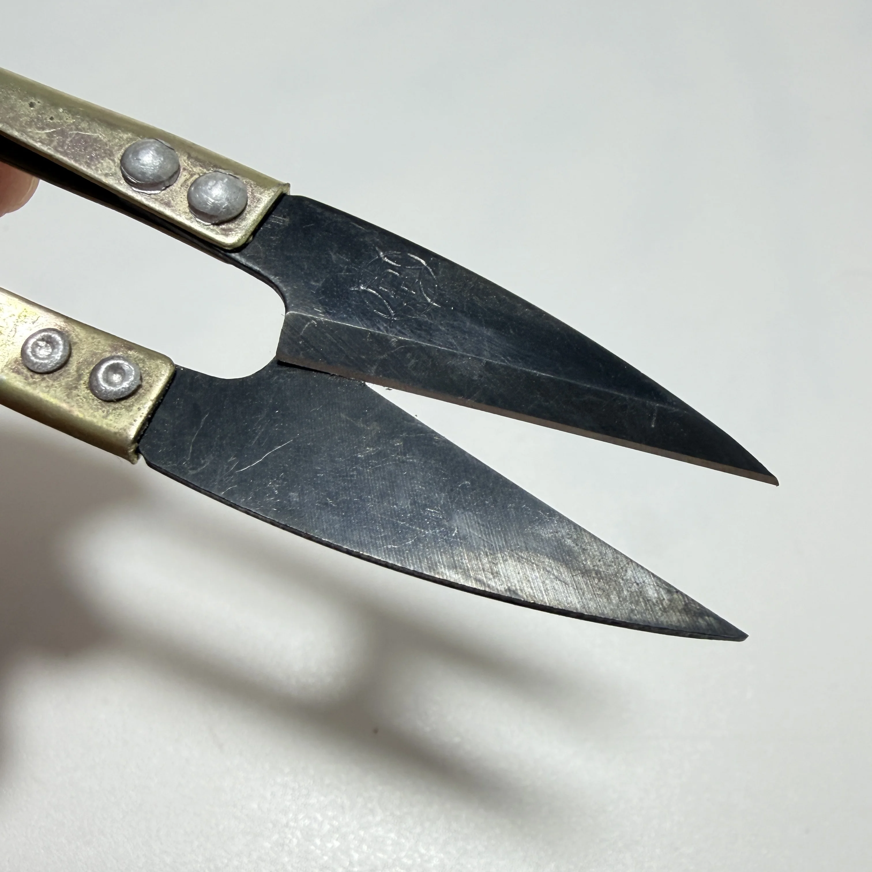 U-Shaped Spring Thread Snips, Stainless Steel Sewing Thread Clippers for Wig Sewing Machine, Hair Wefting Machine Thread Cutting