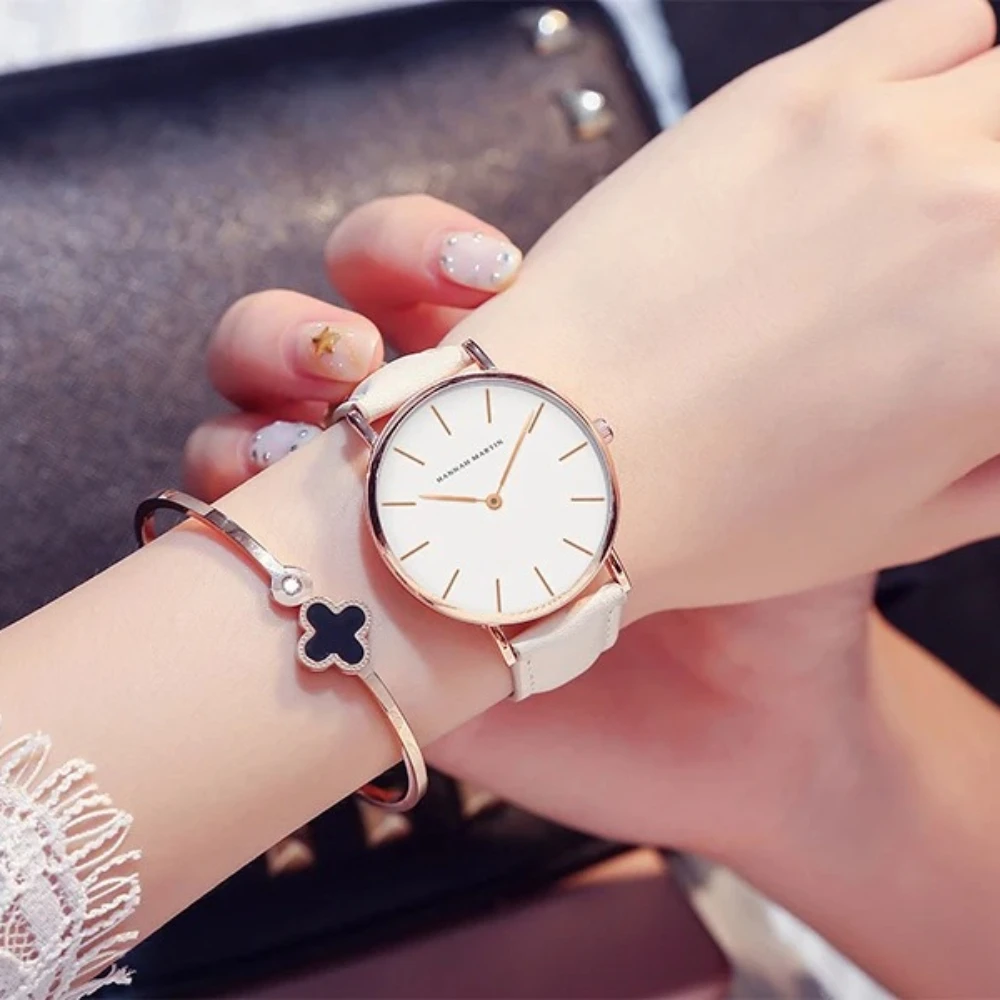 HANNAH MARTIN Top Brand Hot Selling Quartz Watch Women Simple Fashionable Gold Leather Clock Dress Women Wristwatch Montre Femme