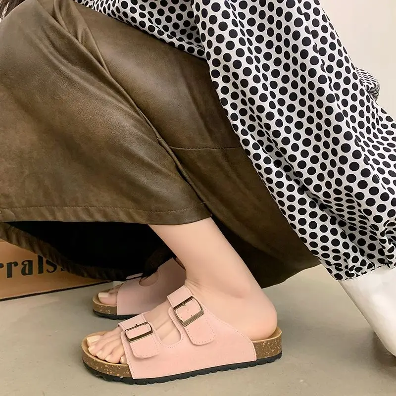 Hot-selling Thick-soled Slippers for Women's Summer Outer Wear New Style Retro Comfortable Fashionable Flat Sandals Gifts