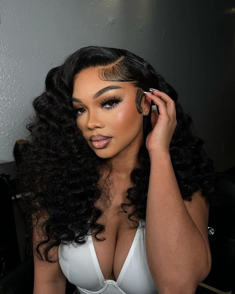 

13x6 Объемная волна Парики из натуральных волос на кружеве HD Кружева 13x4 Фронтальные парики Волосы Remy Предварительно выщипанные 180% Плотность Бразильские в продаже 30 дюймов