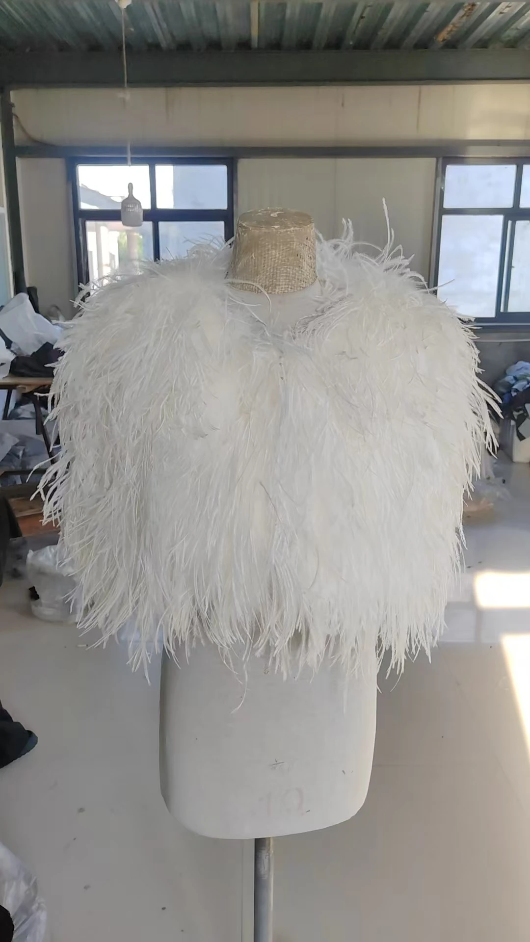 Street Fashion High End - Lüks Kürklü Devekuşu Tüyü Ceket Lüks