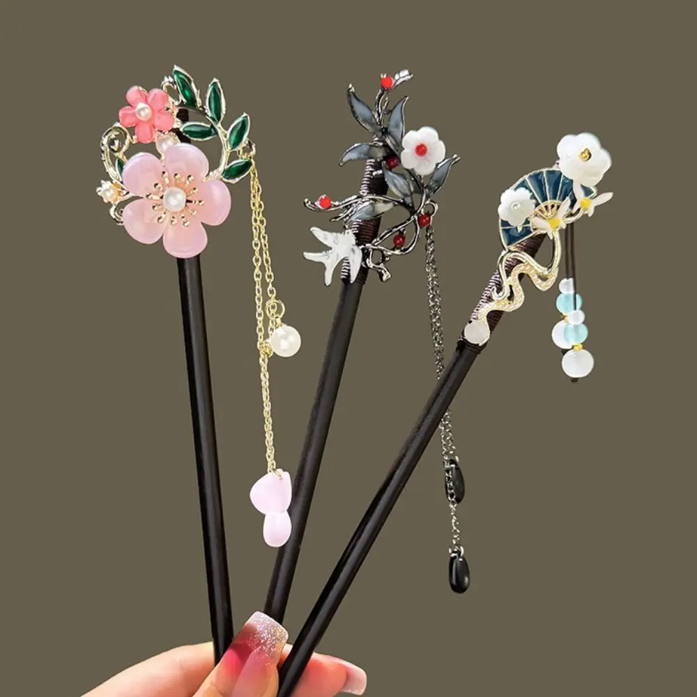 Chinese Style Flower Hair Sticks Vintage Tassel Hair Chinese Handmade Wooden Hair Forks Retro Hair Clips for Pan Headdress