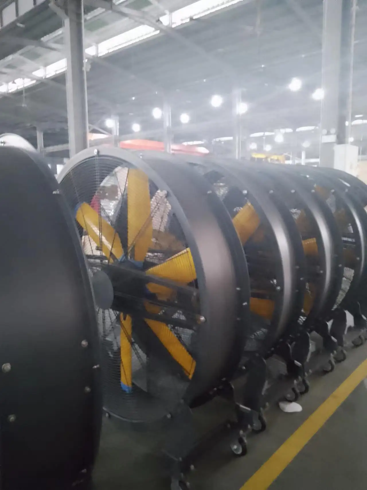 220 فولت 380 فولت 2 متر 1.5 متر مروحة حامل أرضية متنقلة كبيرة الحجم للمتاجر الكبيرة