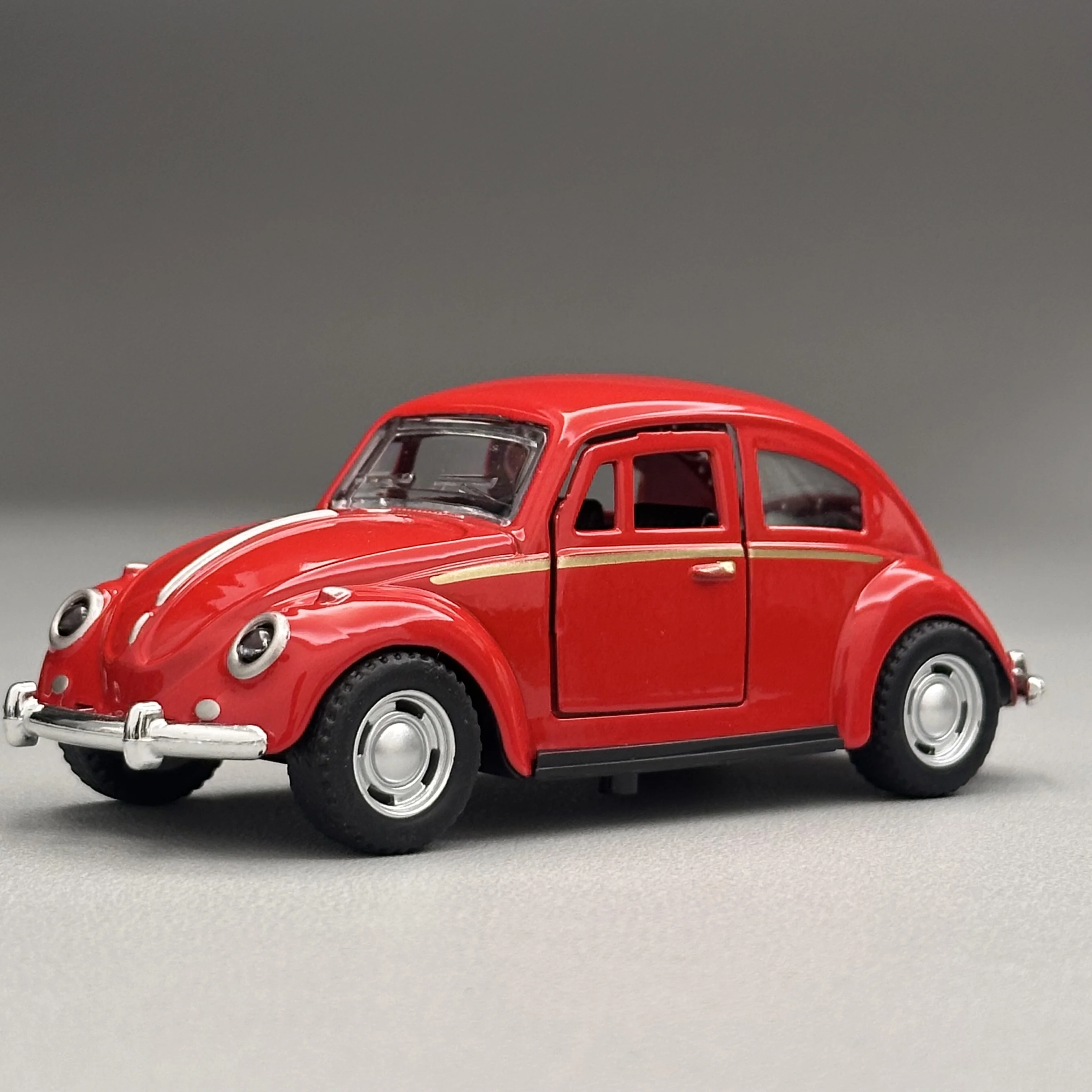 1/36 Scale Diecast Alloy Beetle Model Car Classic Retro Vehicle Toy Metal Body Pull Back Function Opening Doors Mini Car Gifts view 2