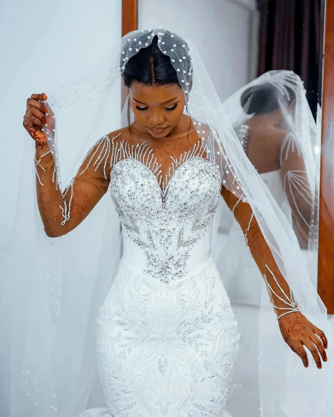 

Customized Scoop Neck Sparkly Crystals Beads Mermaid Wedding Dresses Long Sleeves Plus Size Vestido Noiva Tiers Bridal Gowns