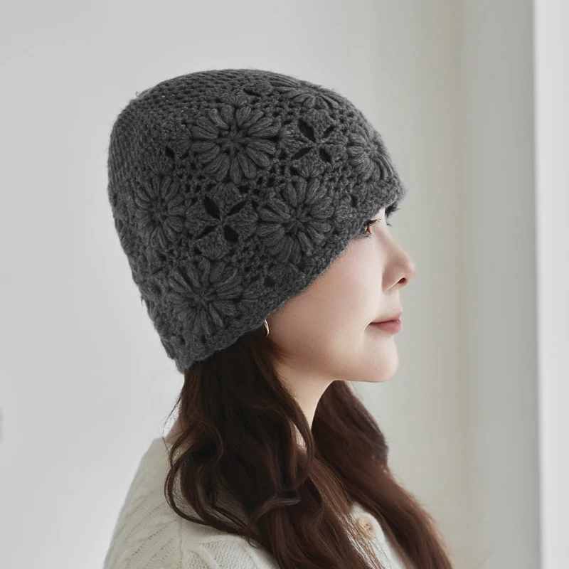 Women's Hat European and American Super Elegant Handmade Crochet 100% Cashmere Hat Women's Hollow Out Autumn Winter Knitted Hat