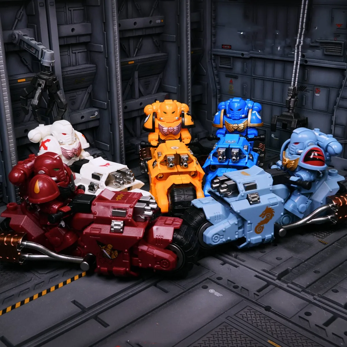 

В наличии: Игровая фигурка-конструктор 40k Star Warriors 40k Vanguard Motorcycle, настольное украшение, коллекционная игрушка