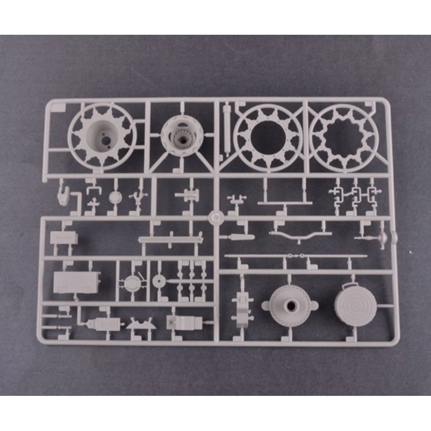 

Trumpeter 00927 1/16 США M1A2 SEP MBT RC Танк Военная основная боевая броня Модель автомобиля Строительные наборы Реалистичные детали брони