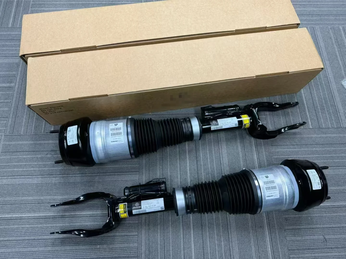 Front L or R Rear L or R Shock Absorber for Mercedes-Benz X166 GL350 GL450 W166 ML250 ML350 ML550