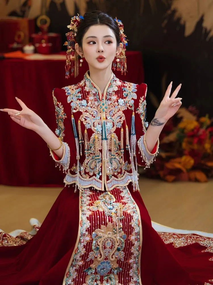 Nuovo abito da sposa e in stile cinese