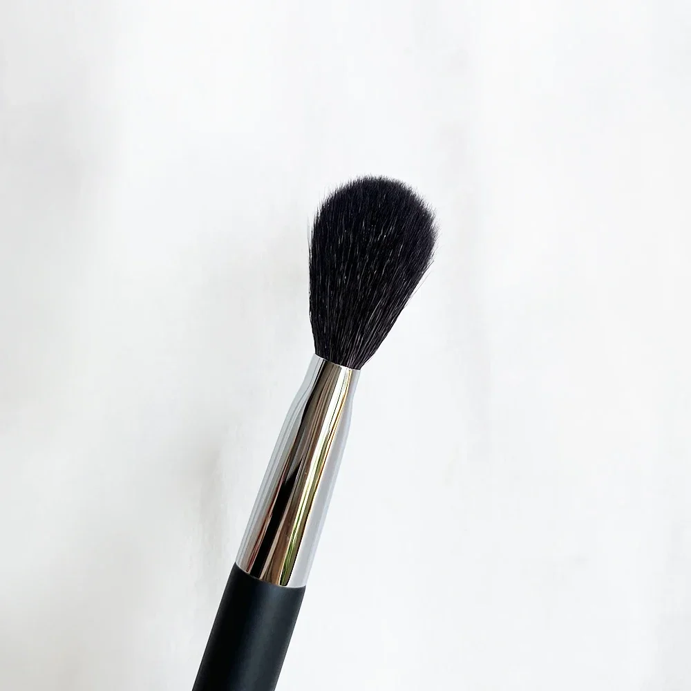 Makeup Brush PINCEAU Blush Brush #4 Natural Goat Bristles Round Cheek Powder Blusher Highlight Cosmetic Brush