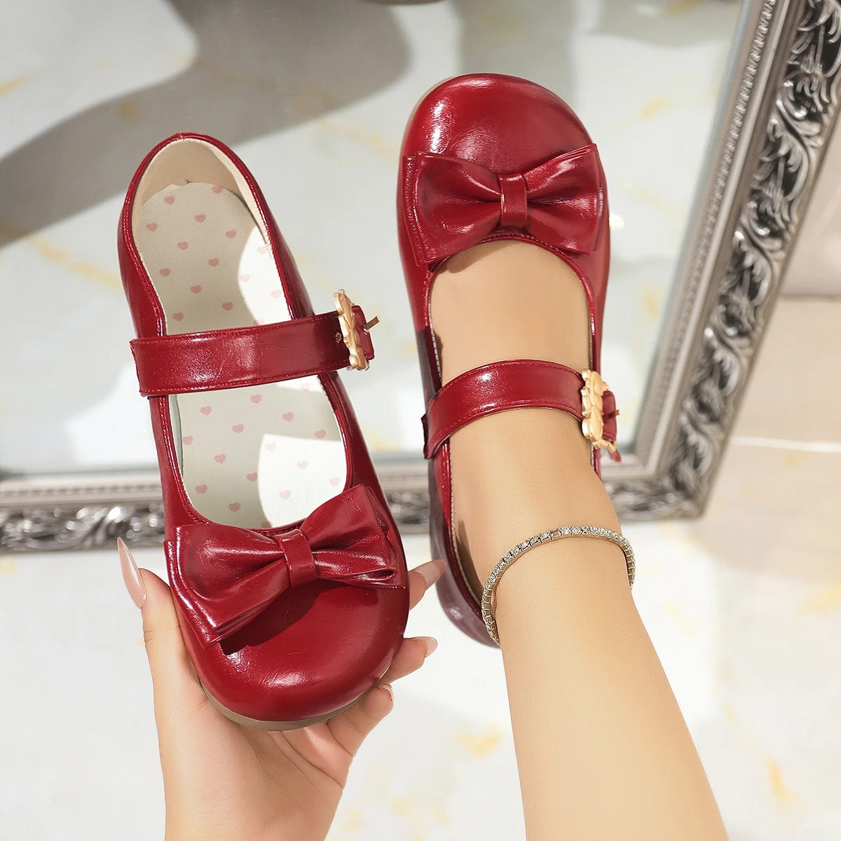 2025 mocasines de mujer, zapatillas de Ballet ligeras de lujo, zapatos de Lolita de cabeza redonda para mujer, zapatos planos de tacón bajo con lazo bonito y dulce para mujer