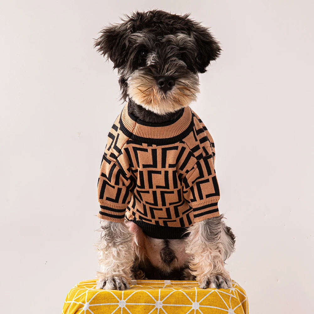 Autumn and Winter Warm Dog Sweater Schnauzer Fashion Brand Casual Pet Clothes Comfortable Luxury Small and Medium Dog Coat