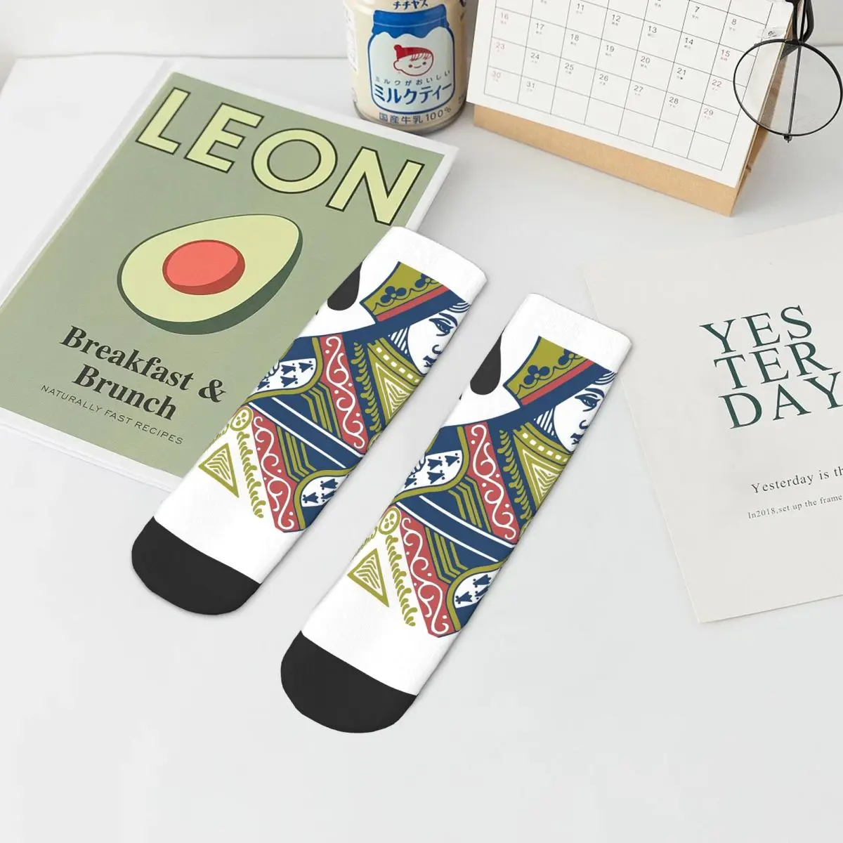 Carte à jouer-chaussettes reine de pique Harajuku, bas de haute qualité, chaussettes toutes saisons, accessoires pour hommes et femmes, cadeau d'anniversaire