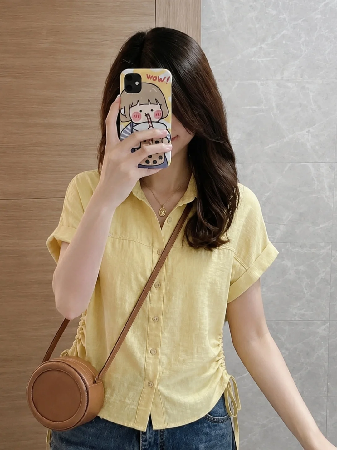 Summer 2026 Women's Minimalist Style  Color Short Sleeve Shirt Drawstring Slimming Design Single Button Commute Fashion