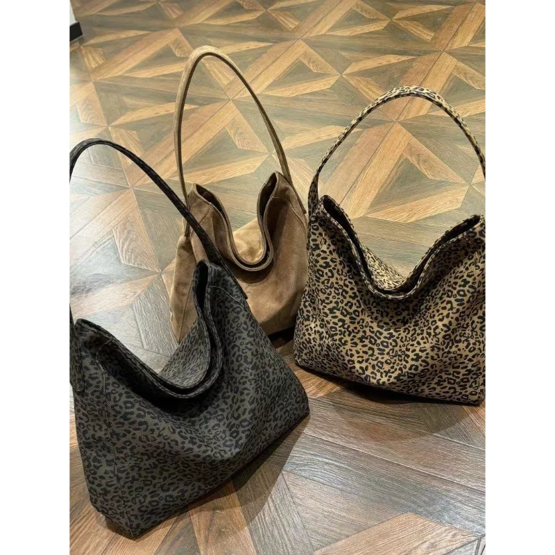 

2026 New Autumn and Winter All-Match Canvas Single-Shoulder Commuter Tote Bag