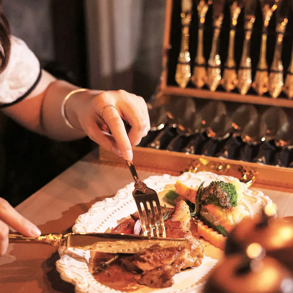 

1 set Golden Retro Palace Stainless Steel Western Tableware Set Knife Fork Spoon Practical Kitchen Utensils