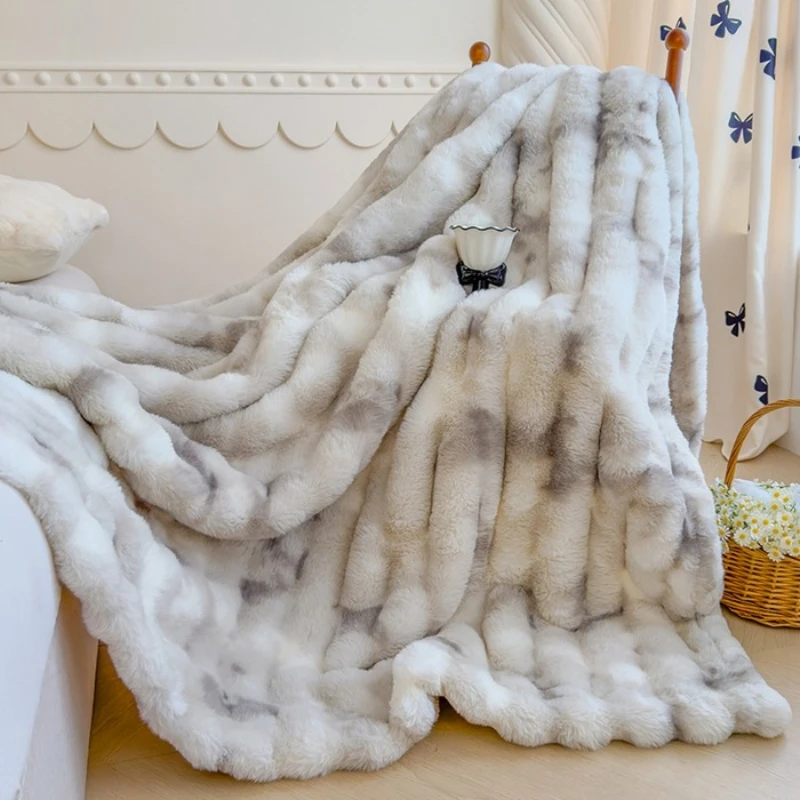 

Bubble Velvet Plush Throw, Ultra Soft Anti-Static Blanket for Couch & Bed, Luxury Heavy Weight Fleece-Free Home Decor