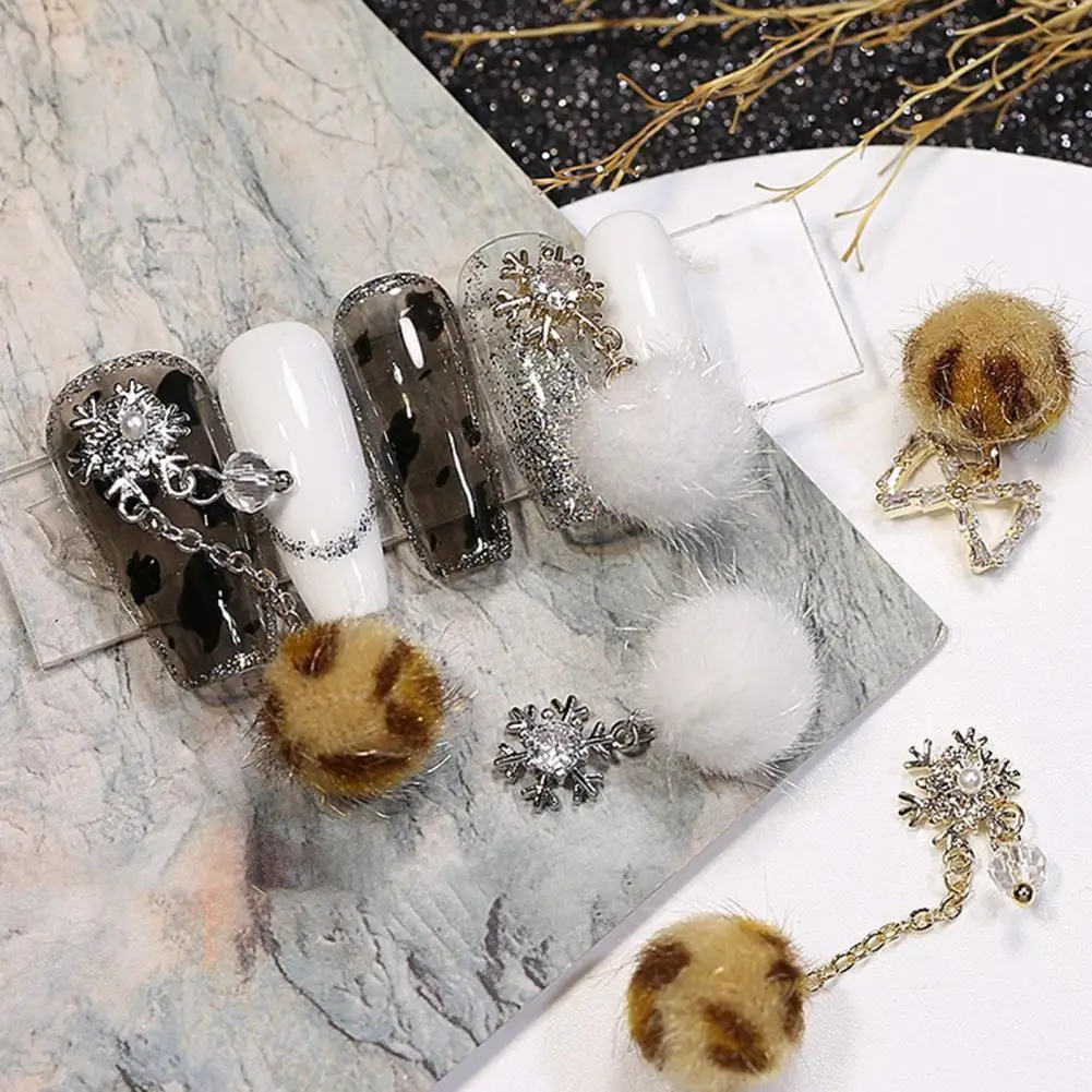 Nail Art Chain Dazzling Easy Paste Rust-proof Hairball Tassel Pendant Bow Chain Nail Decor Nail Art Hairball Decorative