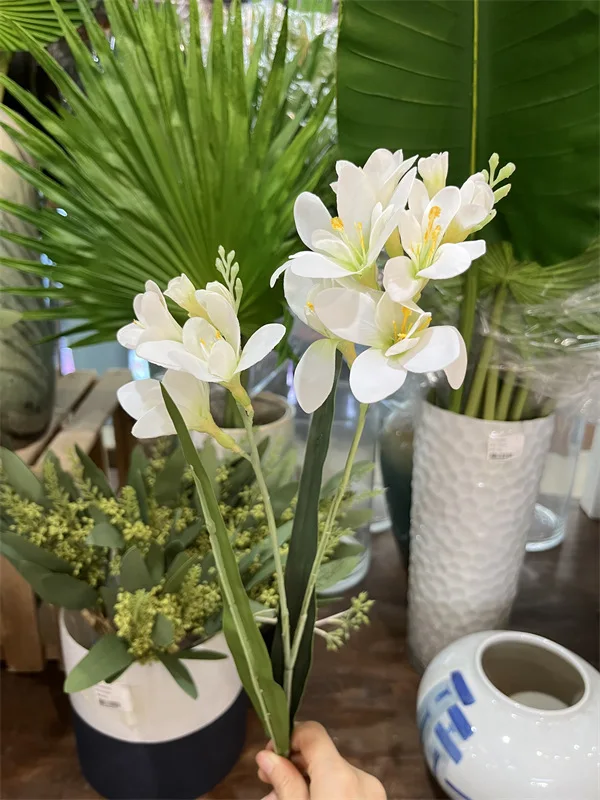 5 Stück Duftende Schneeorchidee aus Latex, Cymbidium-Orchidee, Künstliche Blumen mit Echtem Touch für Hochzeit, Party, Heim- und Tischdekoration – Detail 3