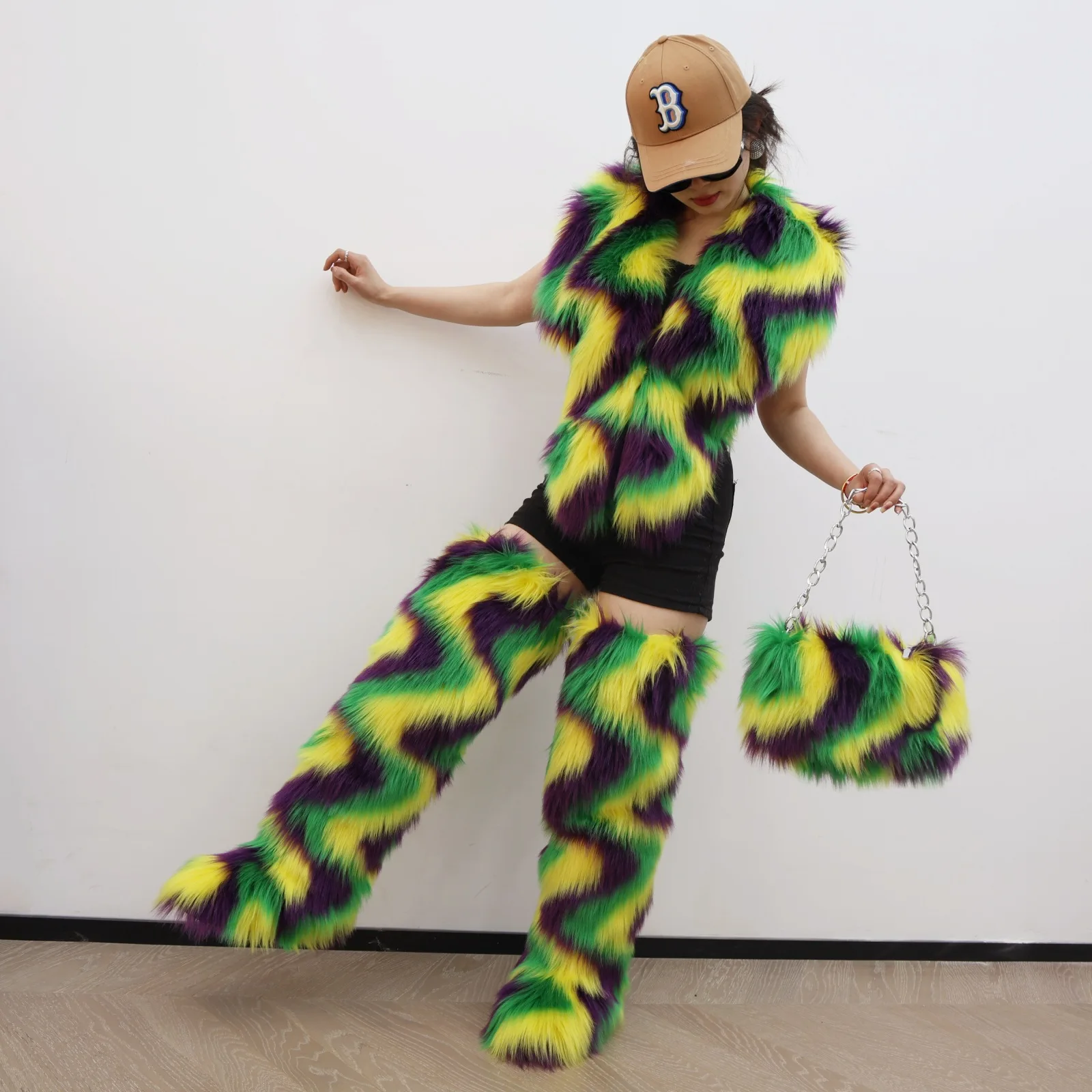 Mardi Gras Faux Fur Crop Jacket Women's 2026 Winter Trendy Striped Fluffy Long Sleeve Coat Festival Party Streetwear Outerwear