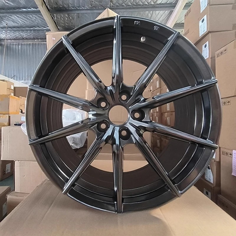 Adequado para rodas modificadas Honda Civic Audi A4A3 Accord Golf Cruz Fista de 17 polegadas e 18 polegadas 19