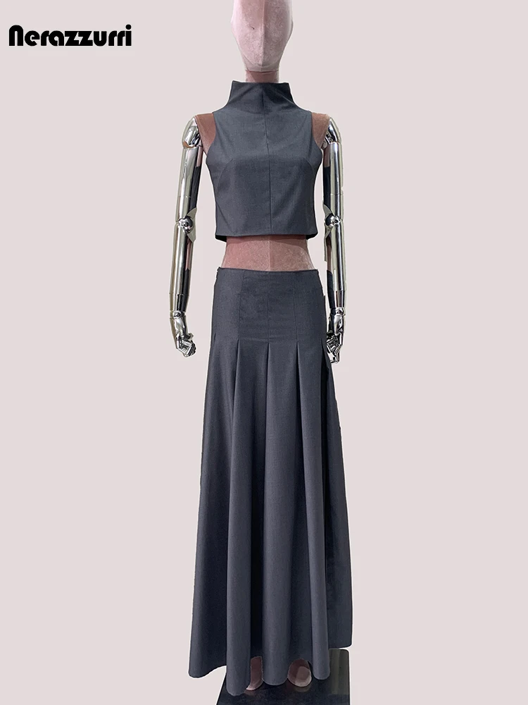 Mauroicardi Primavera Autunno Grigio Flowy Morbido Piano Lunghezza Gonna a pieghe Donna Vita alta Spacco laterale Chic Elegante Abiti di lusso 2025